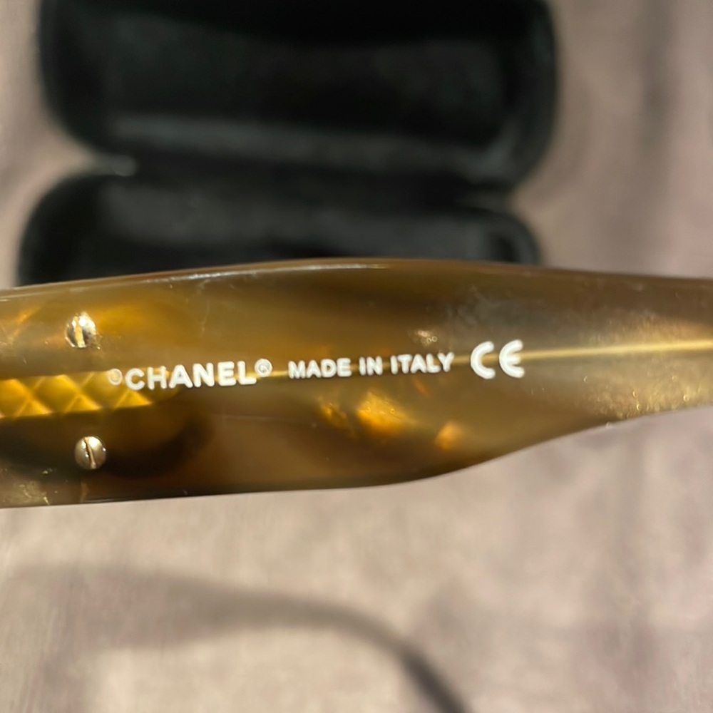 Gorgeous Chanel Sunglasses 🕶️ - Picture 7 of 12